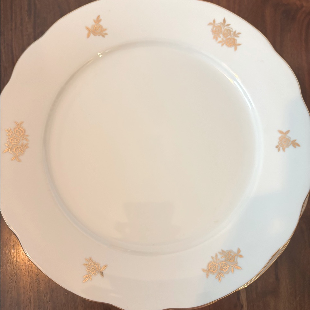 Set of 5 vintage, gold-rimmed dinner plates. Made in East Germany.